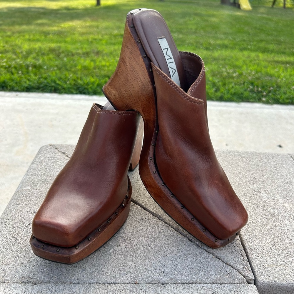 MIA Wooden Leather Studded Platform Heel Mule Clog Shoes Brown 10 - Picture 2 of 16